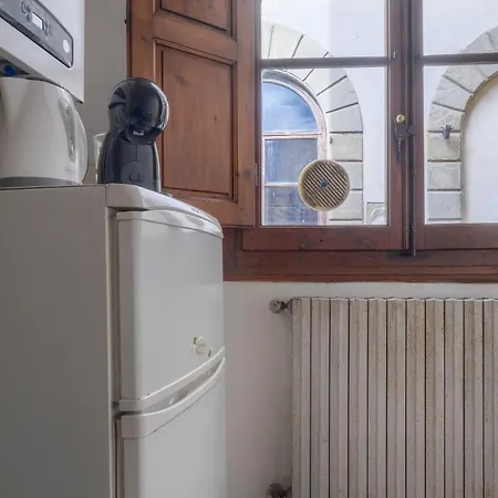 La Casa Di Dante Alighieri Διαμέρισμα *