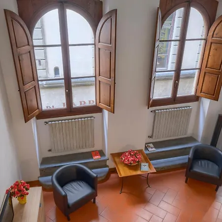 アパート La Casa Di Dante Alighieri *