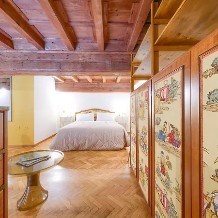 La Casa Di Dante Alighieri *