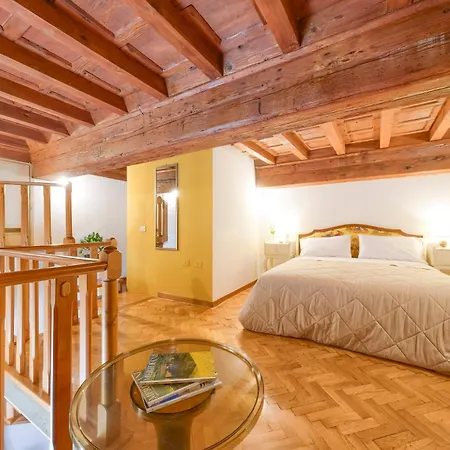 アパート La Casa Di Dante Alighieri