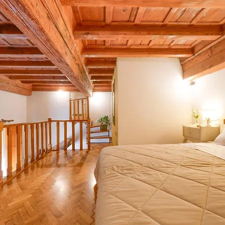 La Casa Di Dante Alighieri *