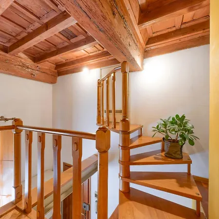 アパート La Casa Di Dante Alighieri