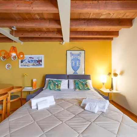Lägenhet La Casa Di Dante Alighieri Florens