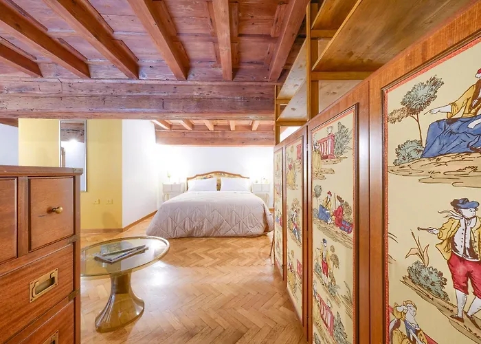 La Casa Di Dante Alighieri *