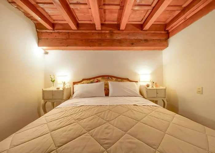 Appartamento La Casa Di Dante Alighieri *