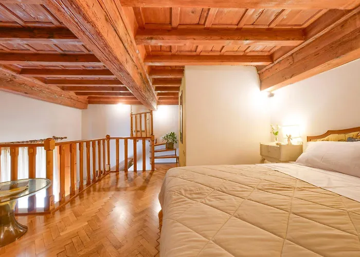 La Casa Di Dante Alighieri *