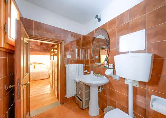 La Casa Di Dante Alighieri