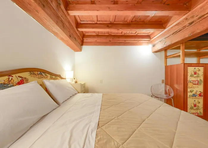 La Casa Di Dante Alighieri *